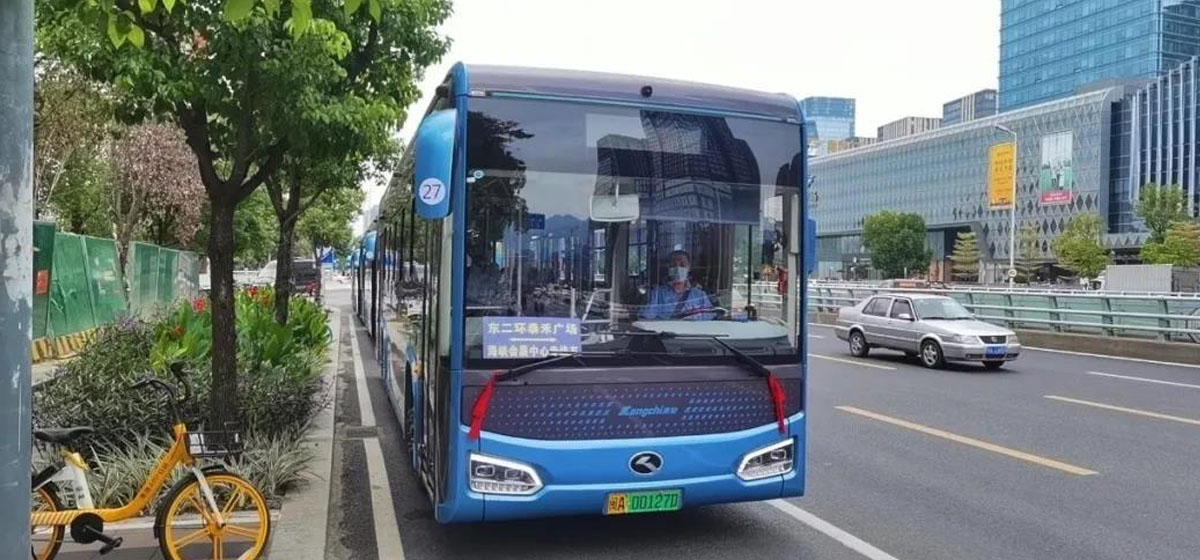 How to deal the problem of 230 million elderly travelling by bus